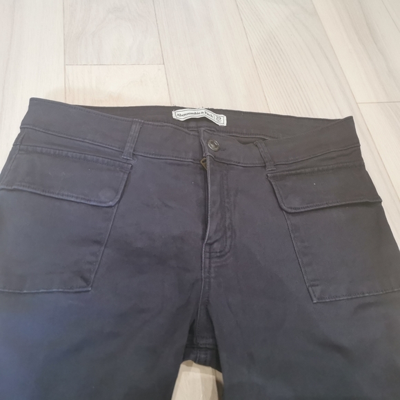Abercrombie & Fitch super skinny jeans hem button - Picture 6 of 8
